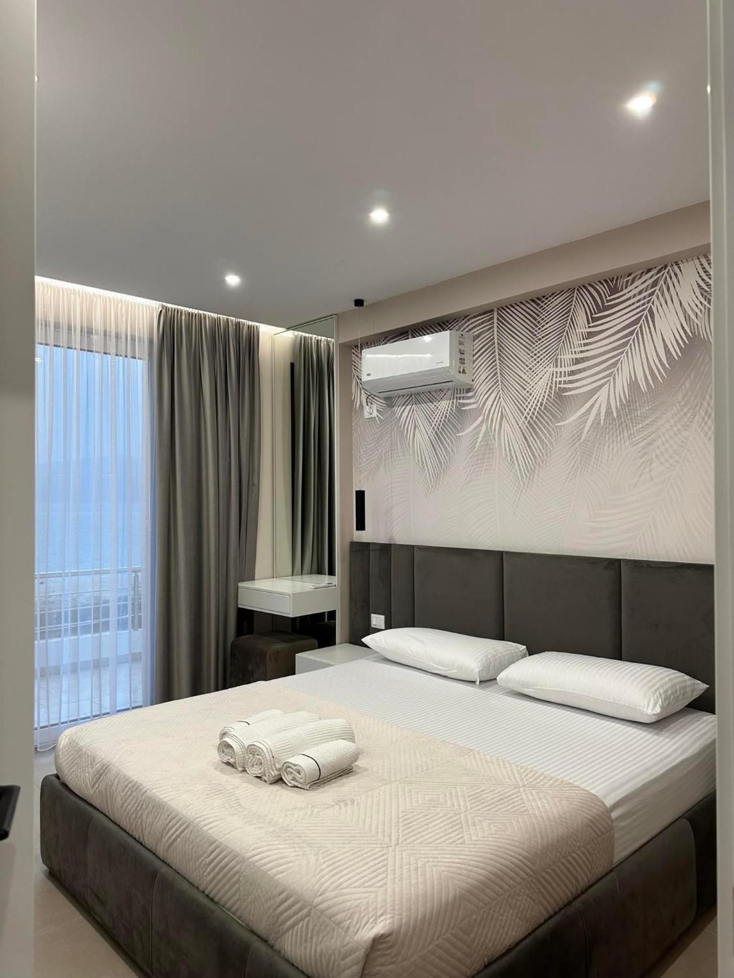 Sea View Apartment Luxury Vlorë 외부 사진