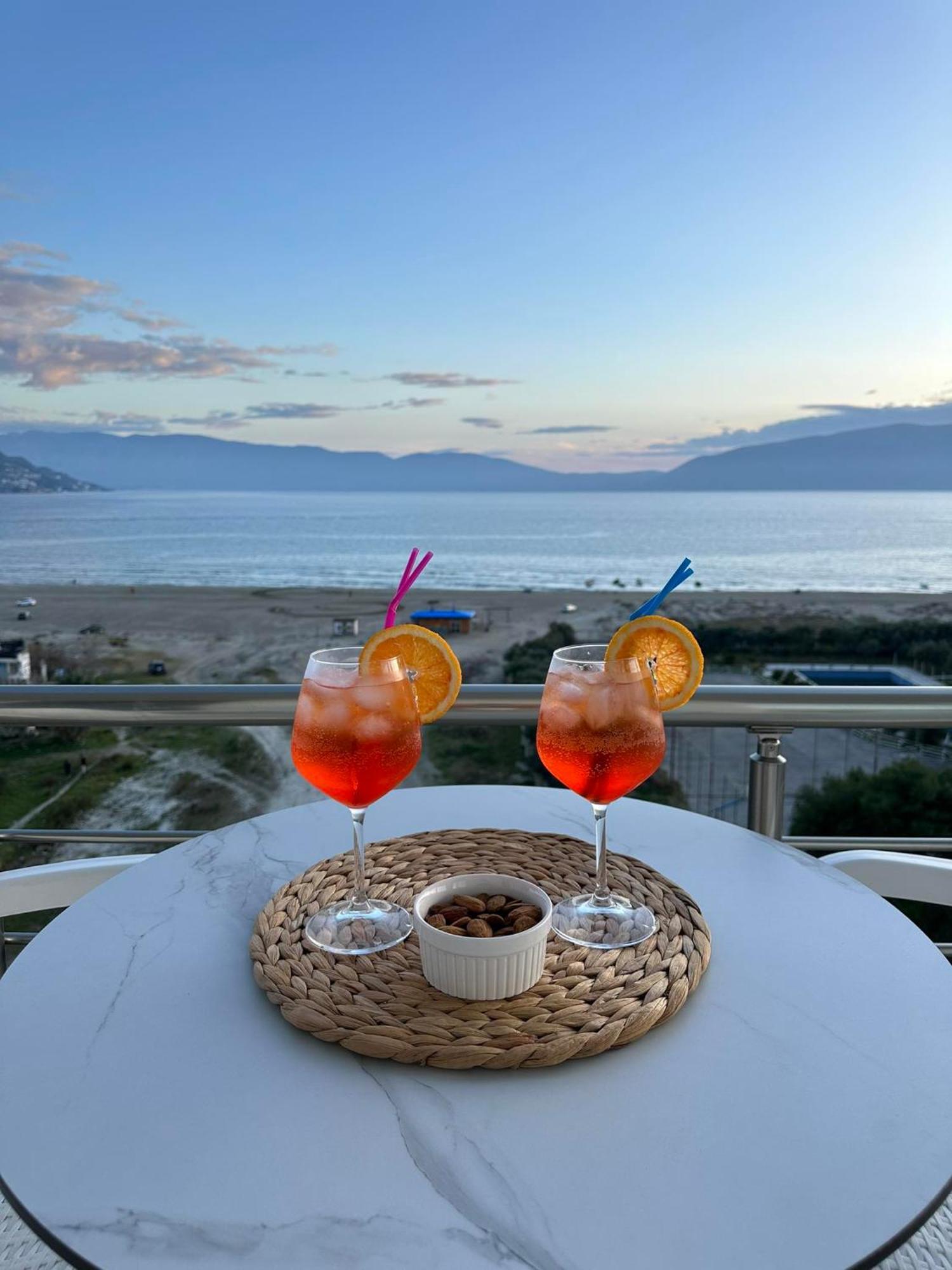 Sea View Apartment Luxury Vlorë 외부 사진