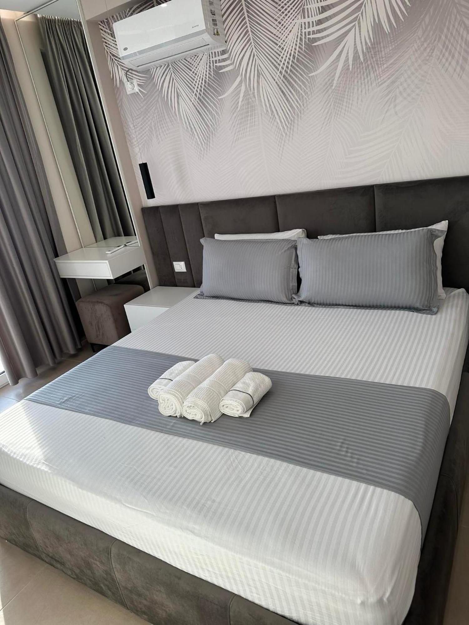 Sea View Apartment Luxury Vlorë 외부 사진
