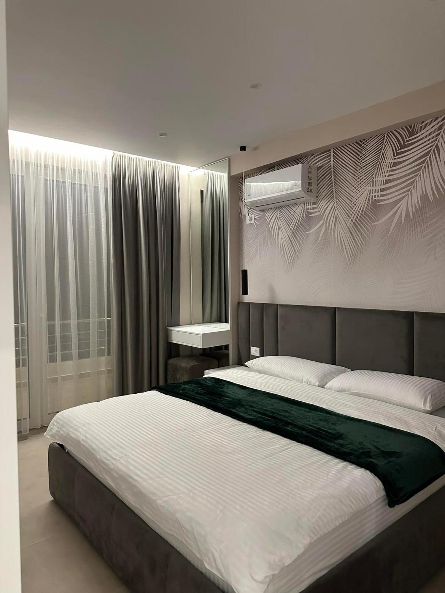Sea View Apartment Luxury Vlorë 외부 사진
