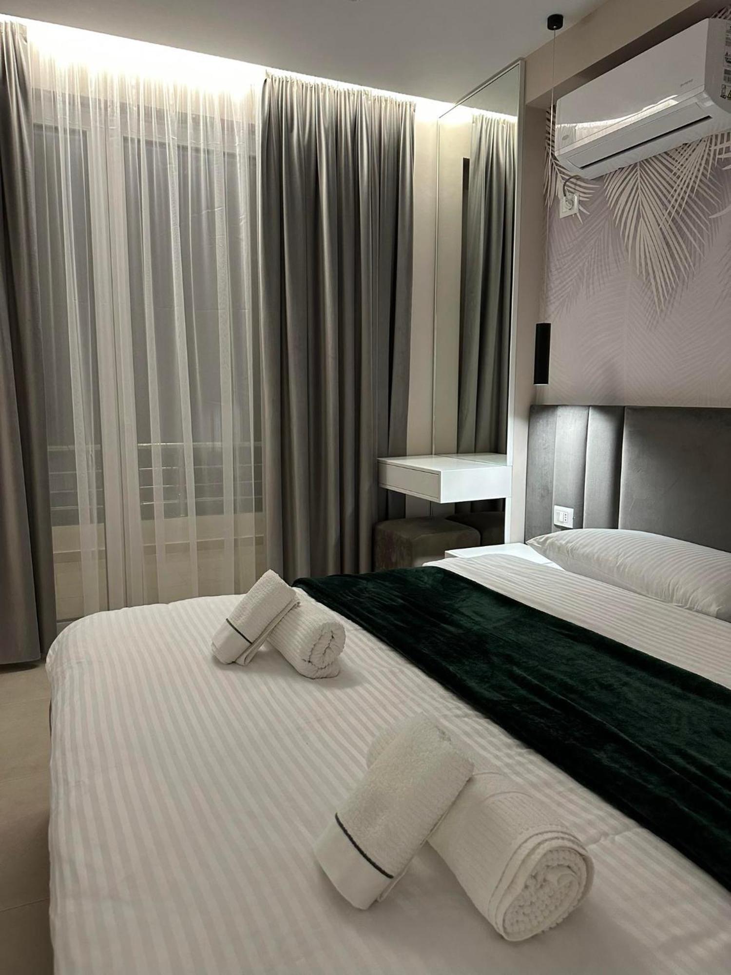 Sea View Apartment Luxury Vlorë 외부 사진