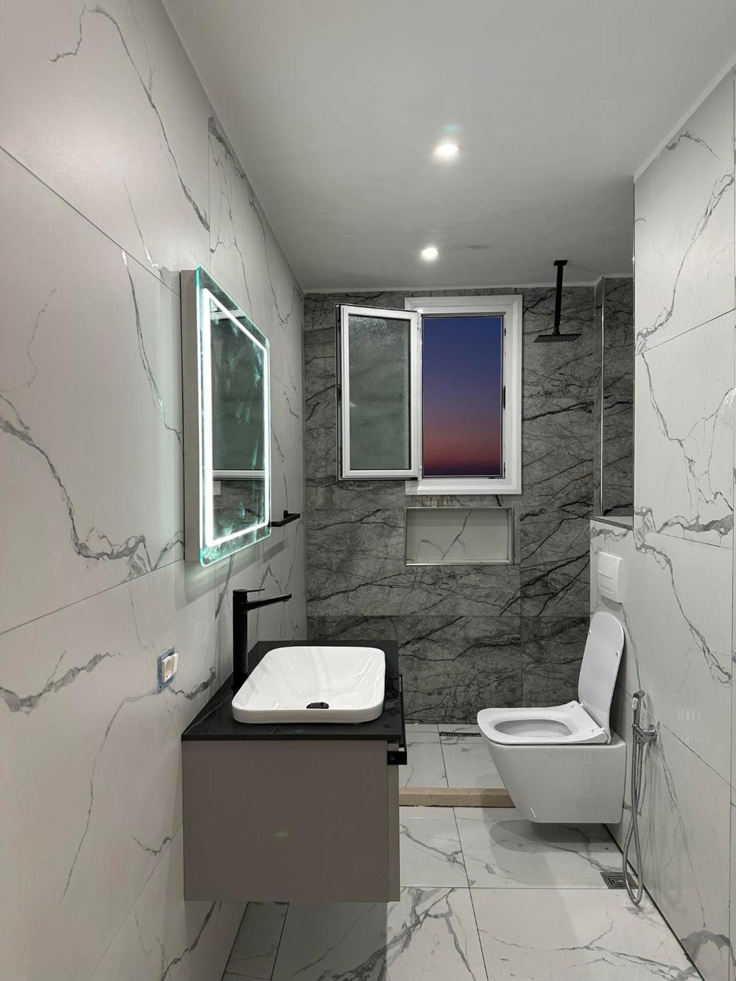 Sea View Apartment Luxury Vlorë 외부 사진