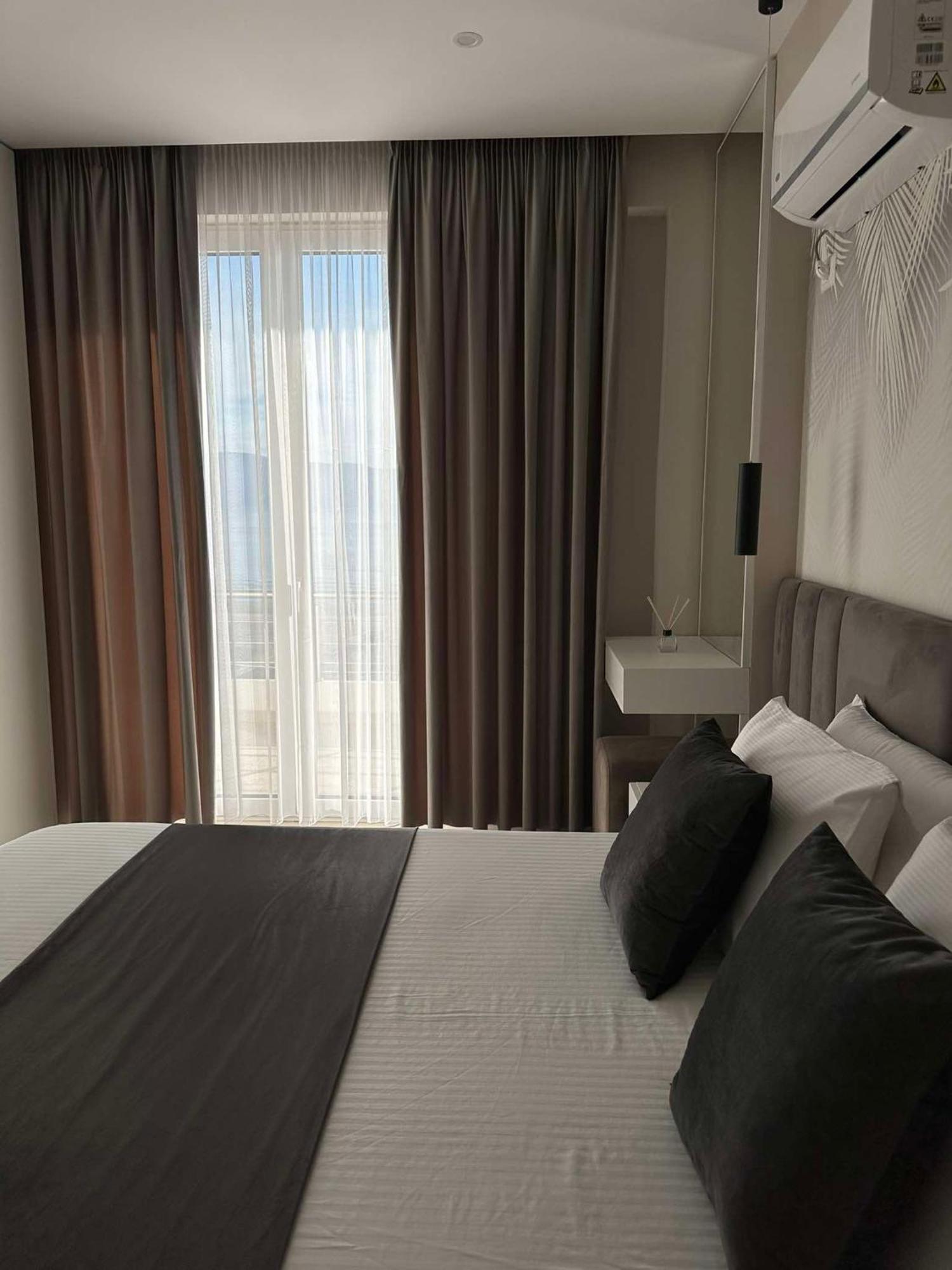 Sea View Apartment Luxury Vlorë 외부 사진