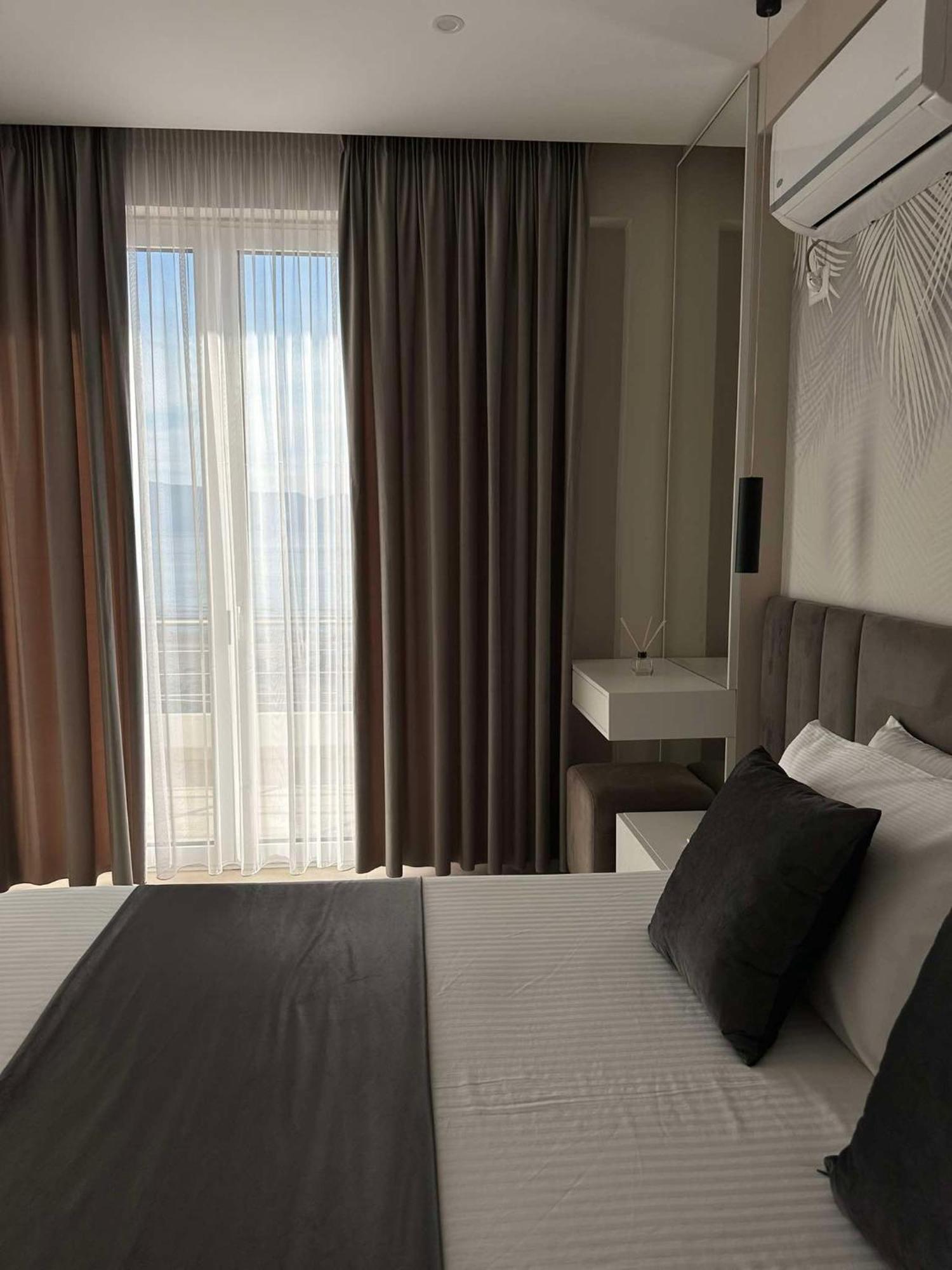 Sea View Apartment Luxury Vlorë 외부 사진