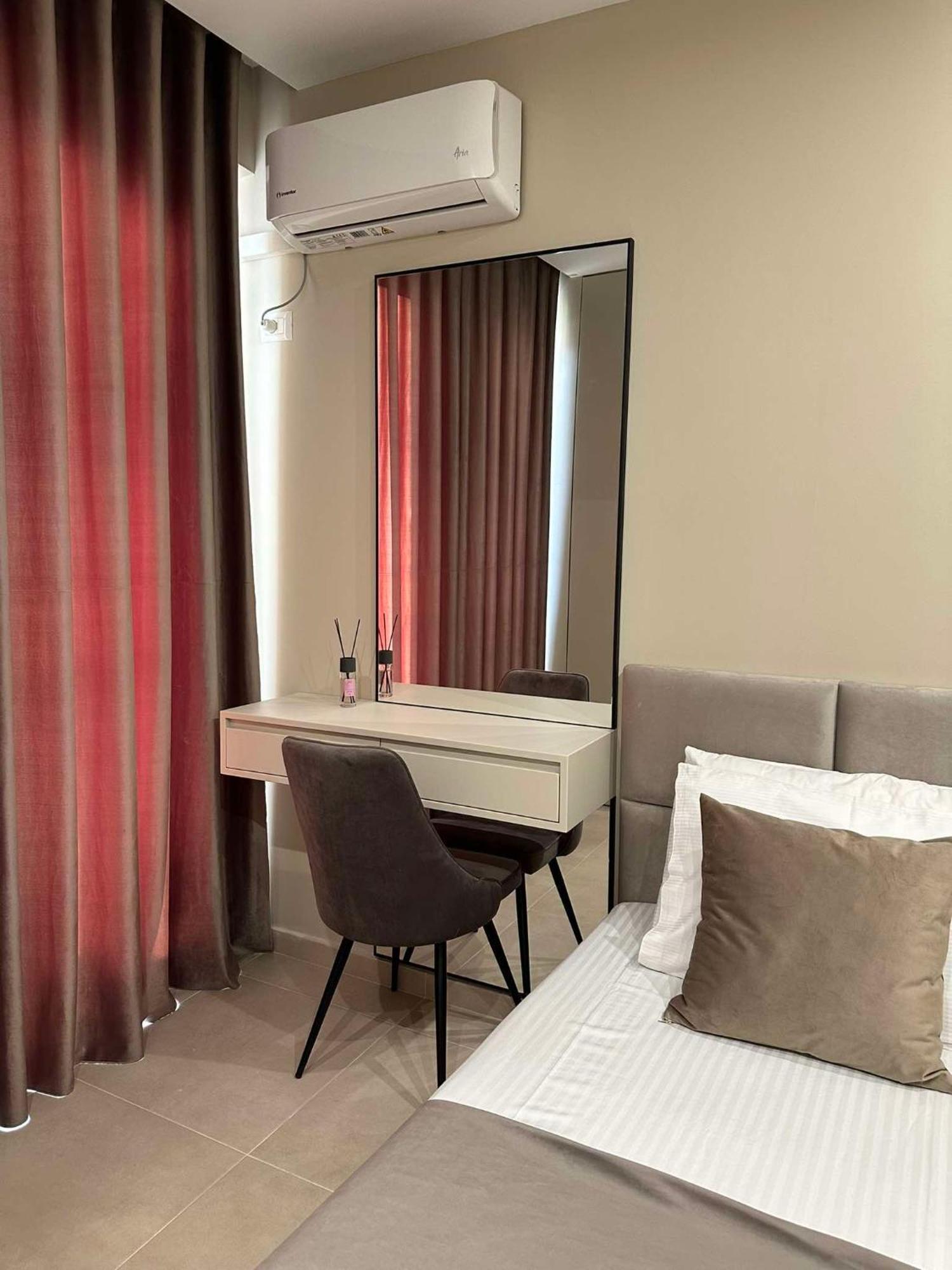 Sea View Apartment Luxury Vlorë 외부 사진