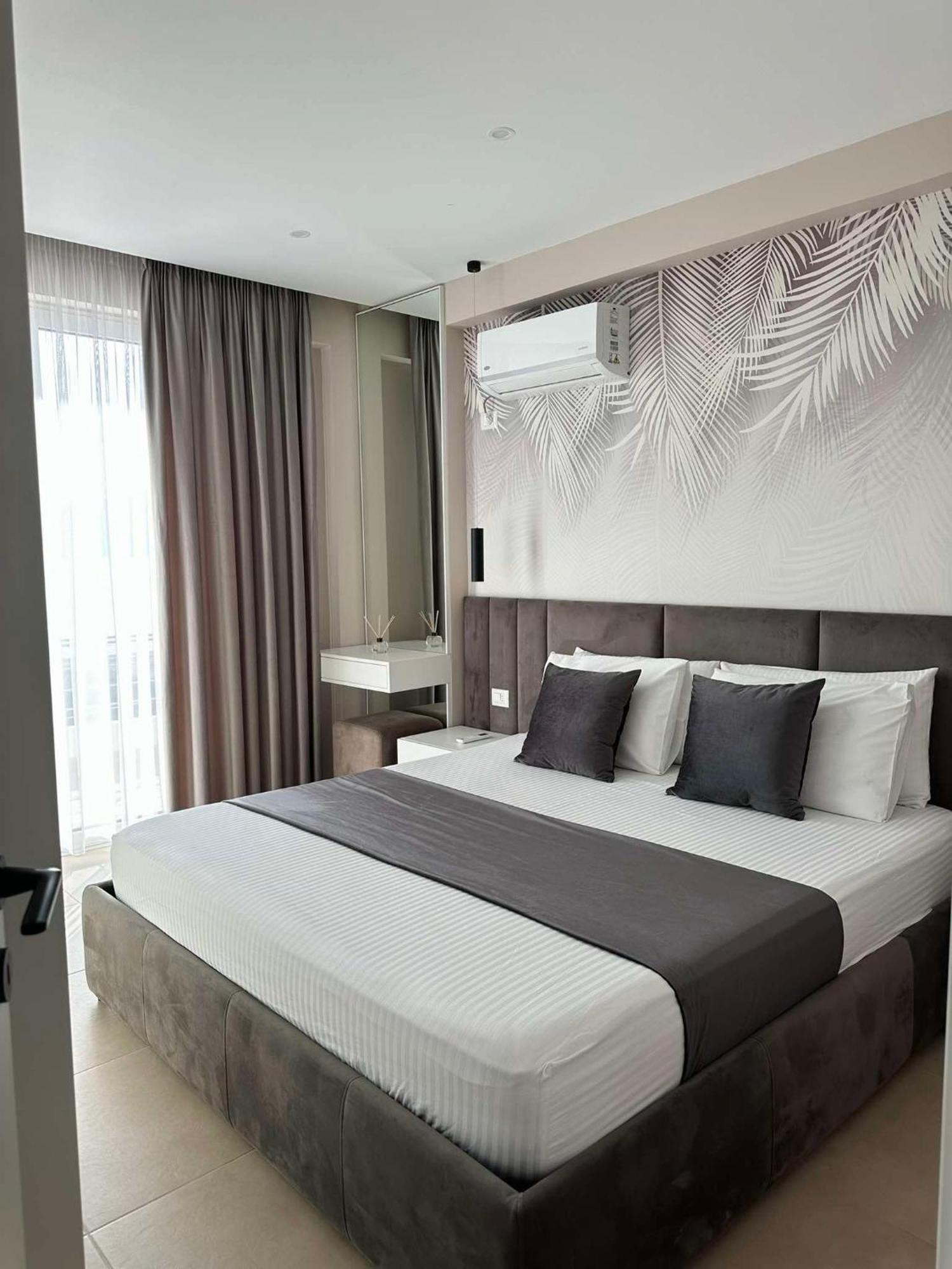 Sea View Apartment Luxury Vlorë 외부 사진