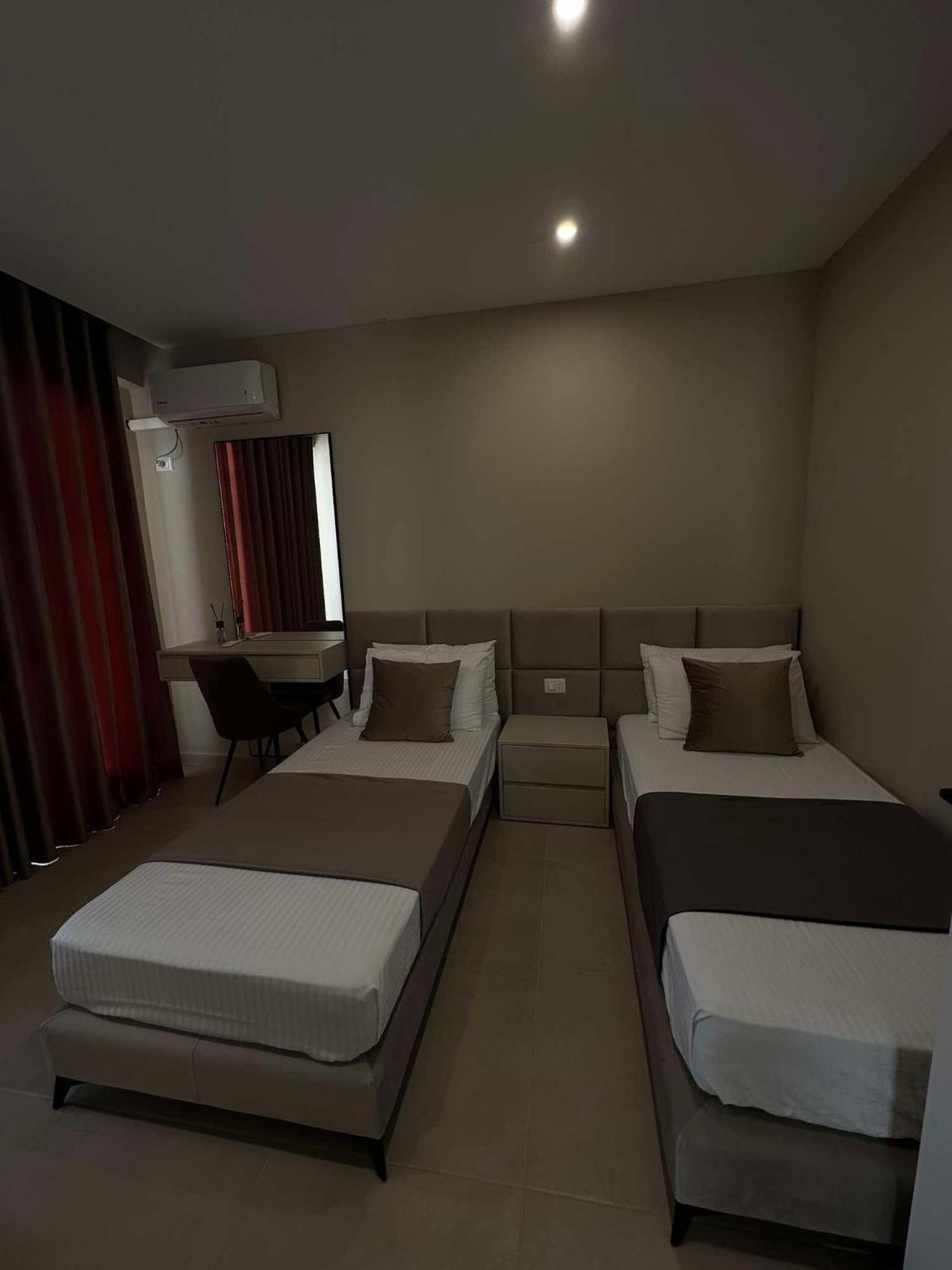 Sea View Apartment Luxury Vlorë 외부 사진